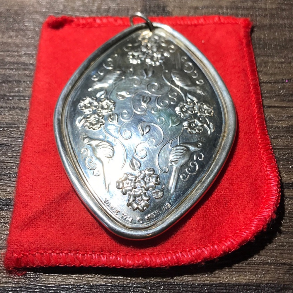 Vintage 1974 Towle Christmas Sterling Medallion